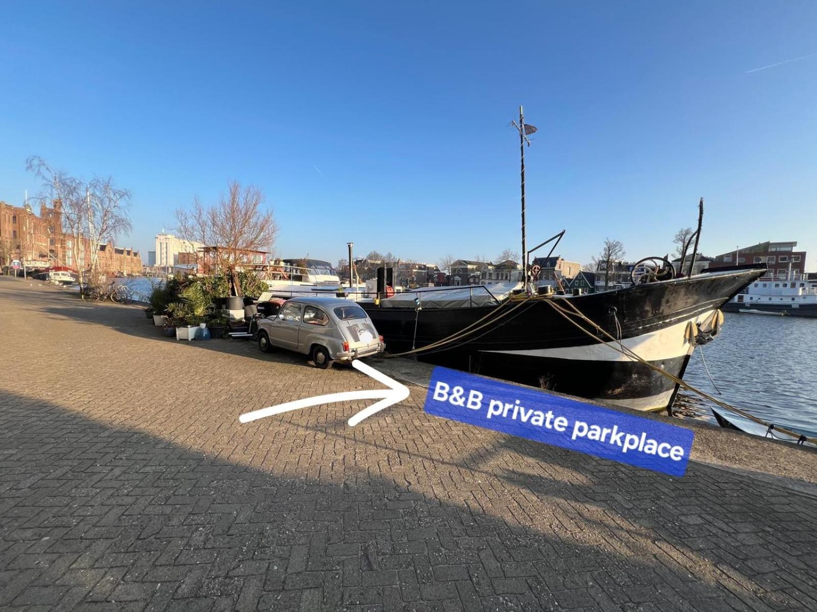 B&B Teddy "Prachtig Authentiek Woonschip Uit 1912, 15 Minuten Van Amsterdam" Wormer Exterior photo